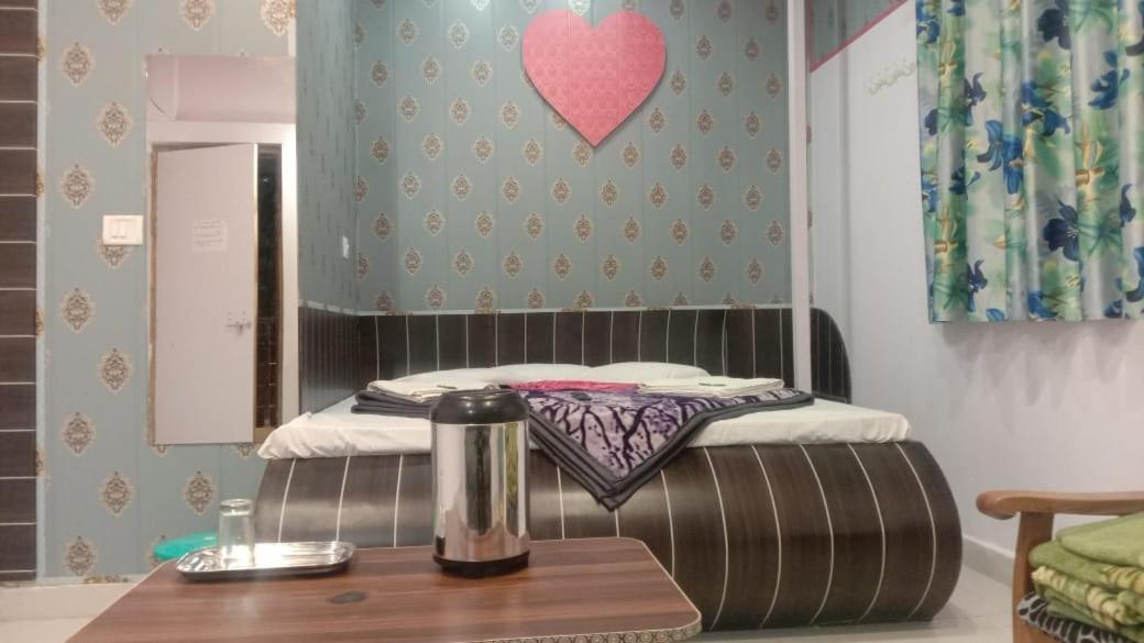 Hotel Rajvihar Pachmarhī Zimmer foto